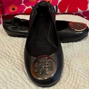 Tory Burch Black Leather Logo Medallion Ballet Flats - Size 8